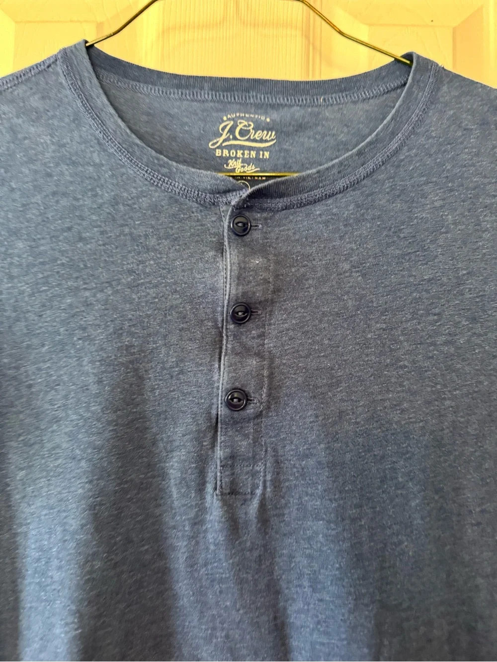 J.Crew‎ Broken-In Knit Goods Men’s Large Slim Blue Short Sleeve Henley T-Shirt